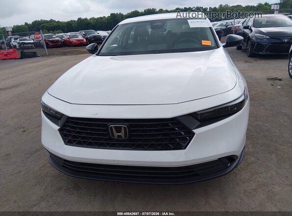 1HGCY1F45SA066144 2025 HONDA ACCORD White Widok zestawu wskaźników