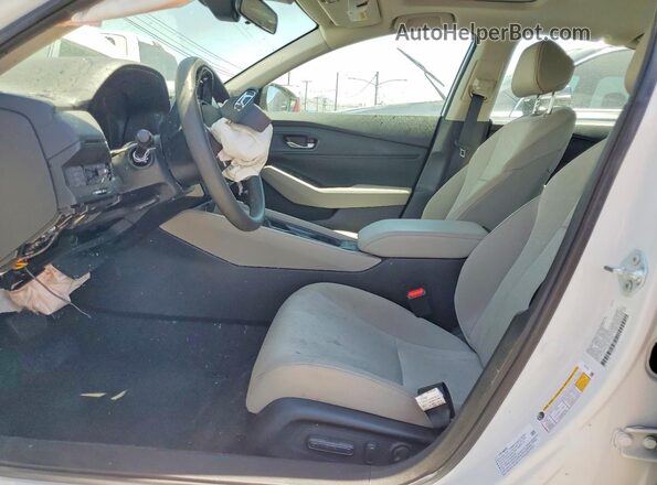 1HGCY1F46SA007488 2025 HONDA ACCORD White Front interior view