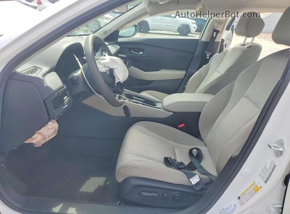 1HGCY1F46SA073023 2025 HONDA ACCORD Белый Вид салона спереди