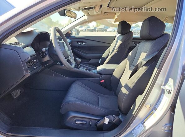 1HGCY1F48TA015884 2026 HONDA ACCORD Silver წინა სალონის ხედი