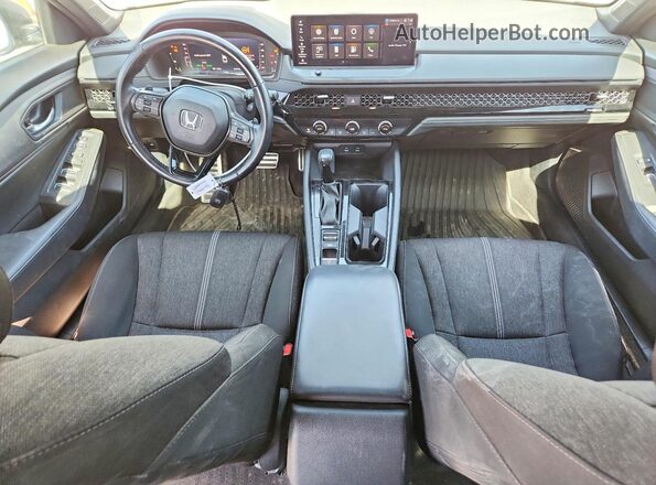 1HGCY2F50RA063564 2024 HONDA ACCORD Silver Widok deski rozdzielczej