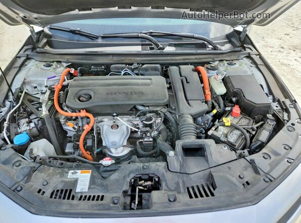 1HGCY2F54RA007031 2024 HONDA ACCORD Silver Սալոնի հետևի տեսք