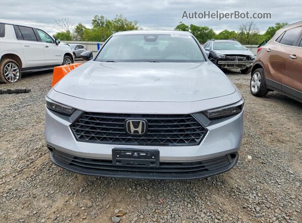 1HGCY2F56RA054058 2024 HONDA ACCORD Silver Widok z przodu