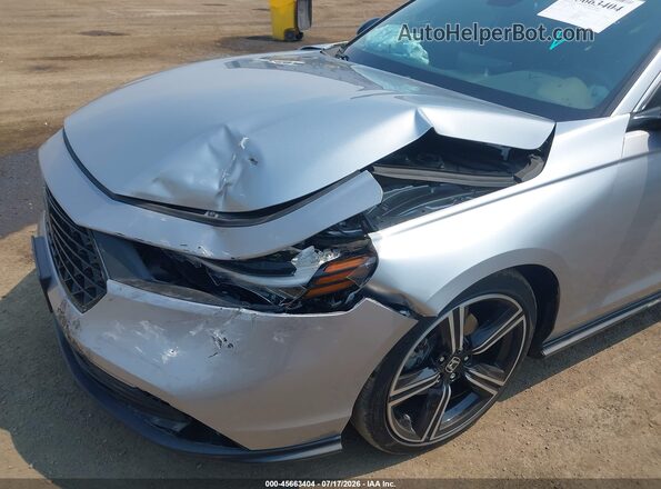 1HGCY2F57RA054022 2024 HONDA ACCORD Silver Դիմացի տեսք
