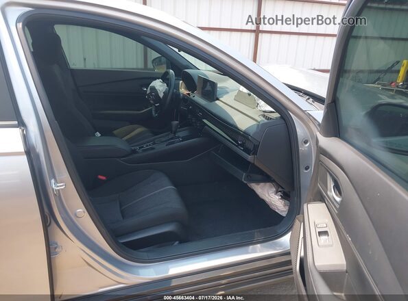 1HGCY2F57RA054022 2024 HONDA ACCORD Silver Սալոնի դիմացի տեսք