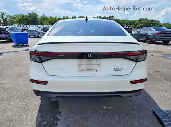 1HGCY2F59RA010927 2024 HONDA ACCORD White Вид ззаду
