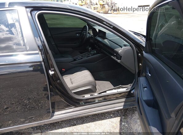 1HGCY2F59RA013651 2024 HONDA ACCORD Black Вид салону спереду
