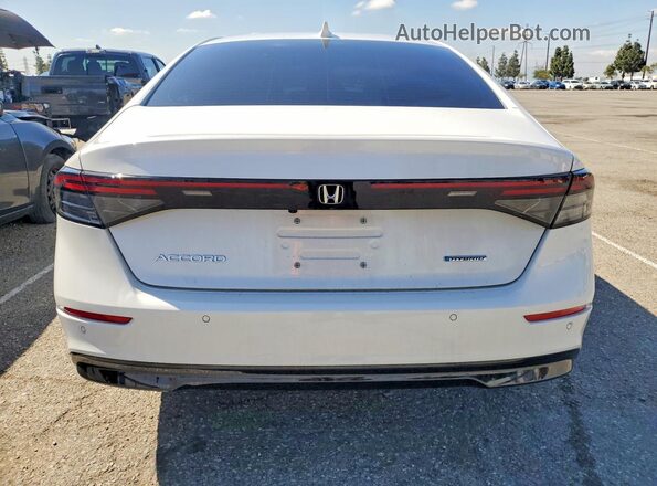 1HGCY2F60SA050876 2025 HONDA ACCORD White Widok z tyłu