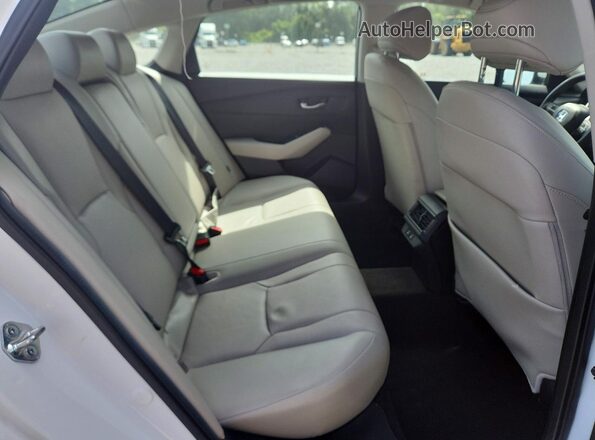 1HGCY2F62RA016240 2024 HONDA ACCORD White Вид задніх сидінь