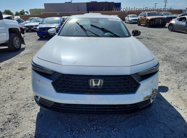 1HGCY2F67PA055757 2023 HONDA ACCORD White Widok z przodu