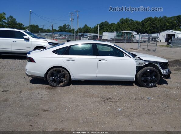 1HGCY2F70TA014986 2026 HONDA ACCORD White Вид задньої частини салону