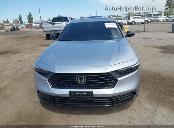 1HGCY2F77SA083642 2025 HONDA ACCORD Silver Widok zestawu wskaźników