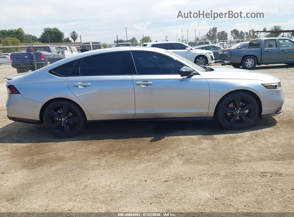 1HGCY2F77SA083642 2025 HONDA ACCORD Silver Widok wnętrza z tyłu