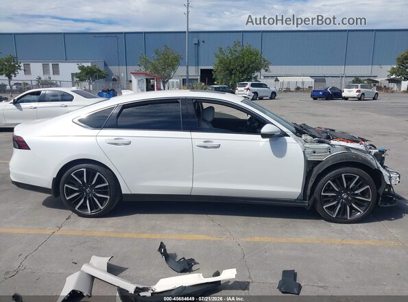 1HGCY2F80SA036882 2025 HONDA ACCORD White Սալոնի հետևի տեսք