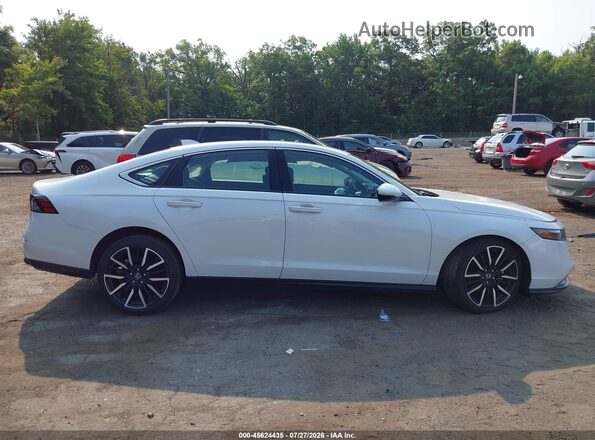 1HGCY2F83SA015718 2025 HONDA ACCORD White Widok wnętrza z tyłu