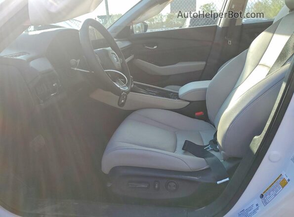 1HGCY2F84TA021366 2026 HONDA ACCORD White წინა სალონის ხედი
