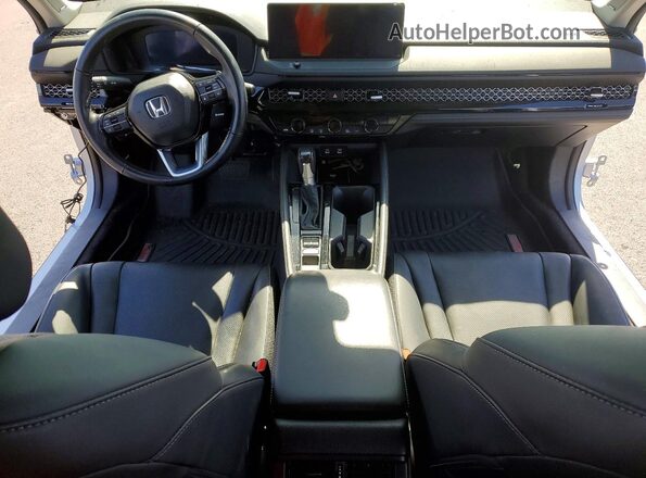 1HGCY2F88PA047913 2023 HONDA ACCORD Silver Widok deski rozdzielczej