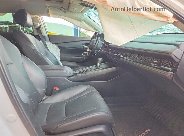 1HGCY2F8XSA028076 2025 HONDA ACCORD White Вид салону спереду