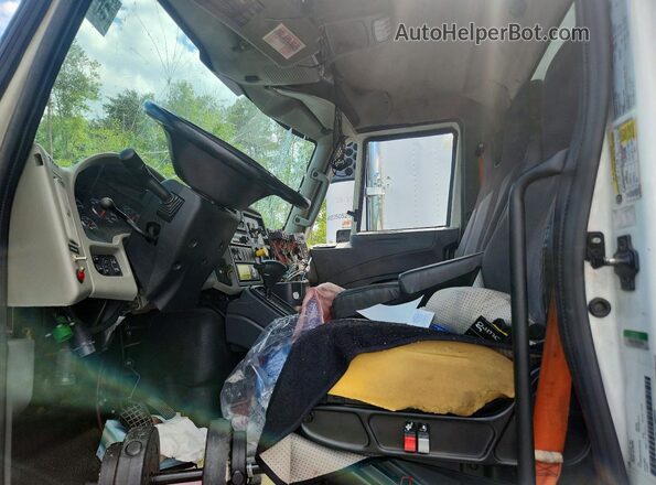1HTMMMML9HH465345 2017 INTERNATIONAL 4000 White Widok wnętrza z przodu