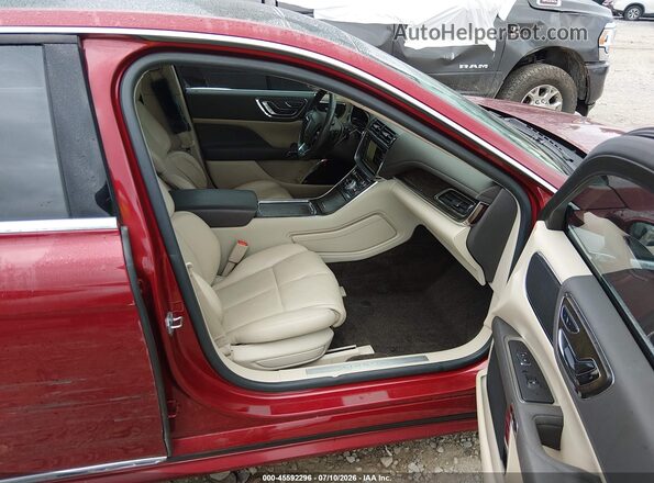 1LN6L9SP1H5627848 2017 LINCOLN CONTINENTA Red Widok wnętrza z przodu