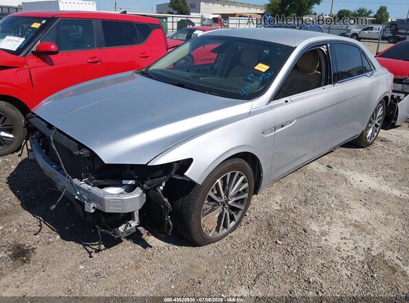 1LN6L9SP5H5627285 2017 LINCOLN CONTINENTA Silver Առջևի ձախ երեք քառորդ տեսարան