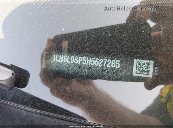 1LN6L9SP5H5627285 2017 LINCOLN CONTINENTA Silver Շարժիչի բաժամունքի տեսք