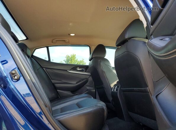 1N4AA6AP0GC412174 2016 NISSAN MAXIMA Blue Rear seats view