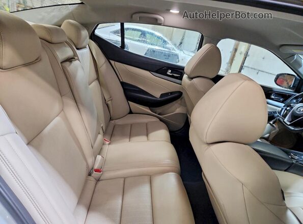 1N4AA6AP0GC440220 2016 NISSAN MAXIMA Белый Вид задних сидений