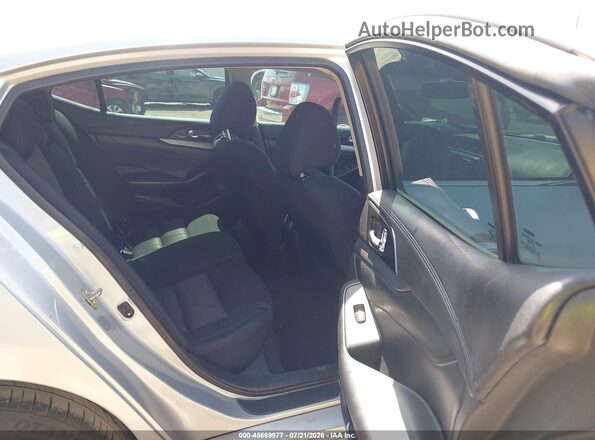 1N4AA6AP0HC379209 2017 NISSAN MAXIMA Silver Widok naklejki z numerem VIN