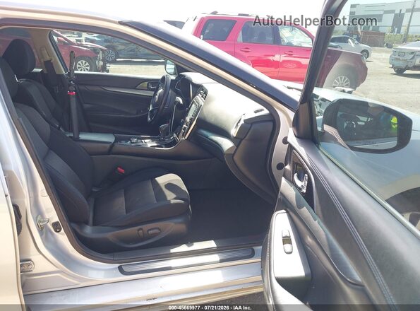 1N4AA6AP0HC379209 2017 NISSAN MAXIMA Silver Widok wnętrza z przodu