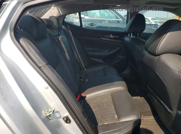 1N4AA6AP0HC414914 2017 NISSAN MAXIMA Silver უკანა სავარძლების ხედი