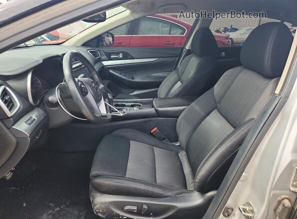 1N4AA6AP0HC416453 2017 NISSAN MAXIMA Silver Widok wnętrza z przodu