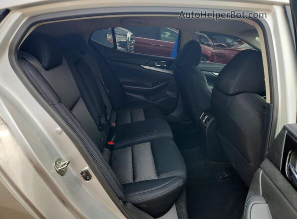 1N4AA6AP0HC416453 2017 NISSAN MAXIMA Silver Widok tylnych siedzeń