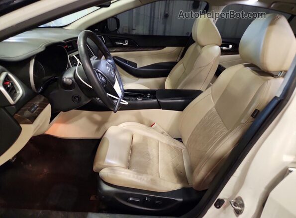 1N4AA6AP0JC372802 2018 NISSAN MAXIMA White Widok wnętrza z przodu