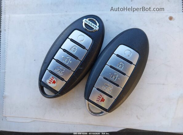 1N4AA6AP0JC386098 2018 NISSAN MAXIMA Серебряный Вид панели приборов