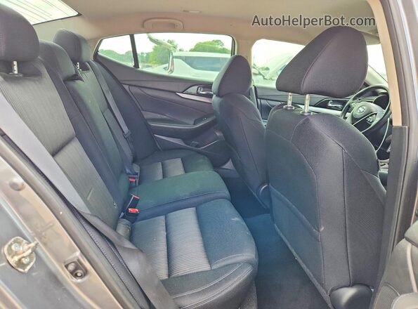 1N4AA6AP3JC370736 2018 NISSAN MAXIMA Charcoal Widok tylnych siedzeń
