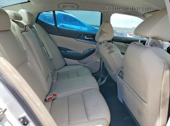 1N4AA6AP5HC394790 2017 NISSAN MAXIMA White უკანა სავარძლების ხედი