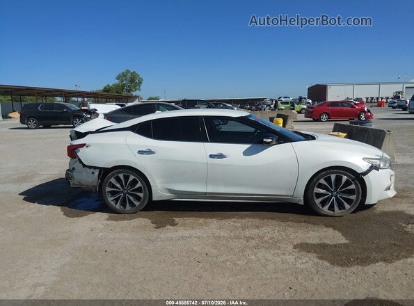 1N4AA6AP5HC400782 2017 NISSAN MAXIMA White 360 interior view