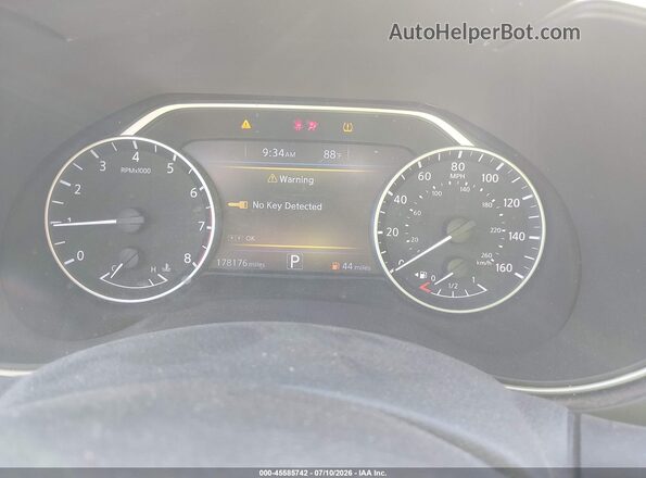 1N4AA6AP5HC400782 2017 NISSAN MAXIMA White Rear seats view