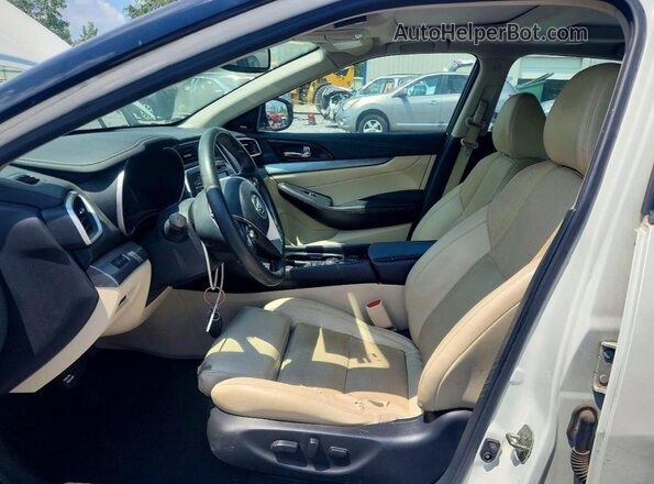 1N4AA6AP5HC453496 2017 NISSAN MAXIMA White წინა სალონის ხედი