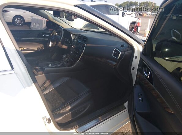 1N4AA6AP6GC384624 2016 NISSAN MAXIMA Белый Вид салона спереди