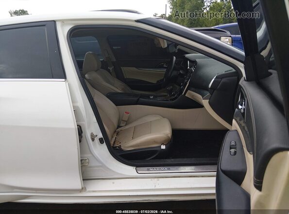 1N4AA6AP6HC365072 2017 NISSAN MAXIMA White Widok wnętrza z przodu