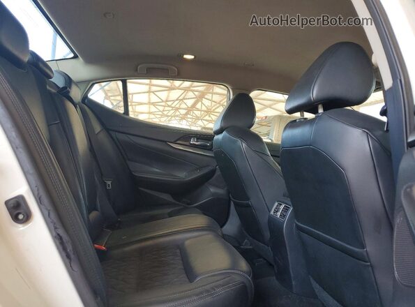 1N4AA6AP6HC389436 2017 NISSAN MAXIMA White Widok tylnych siedzeń