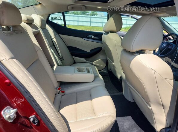 1N4AA6AP6HC398640 2017 NISSAN MAXIMA Бордовый Вид задних сидений
