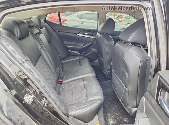 1N4AA6AP6HC432009 2017 NISSAN MAXIMA Черный Вид задних сидений