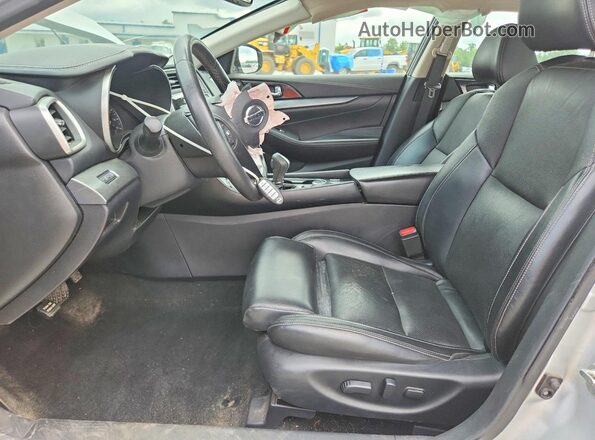 1N4AA6AP6HC444824 2017 NISSAN MAXIMA Silver Вид салону спереду