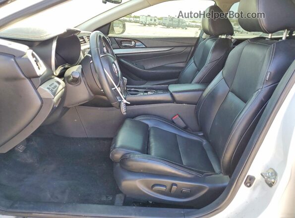 1N4AA6AP6HC448968 2017 NISSAN MAXIMA White Widok wnętrza z przodu