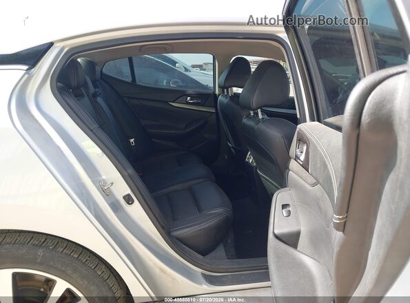 1N4AA6AP6JC380418 2018 NISSAN MAXIMA Silver Widok naklejki z numerem VIN