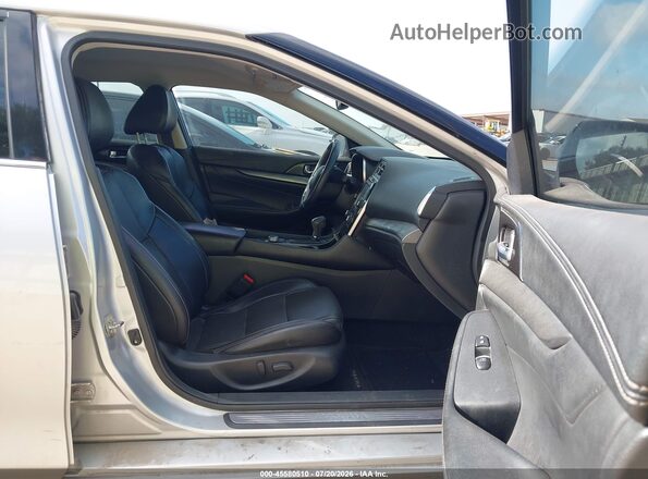 1N4AA6AP6JC380418 2018 NISSAN MAXIMA Silver Widok wnętrza z przodu