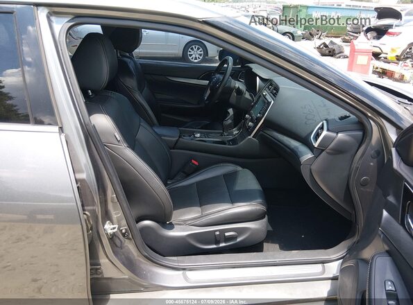 1N4AA6AP7JC374157 2018 NISSAN MAXIMA Gray Front interior view